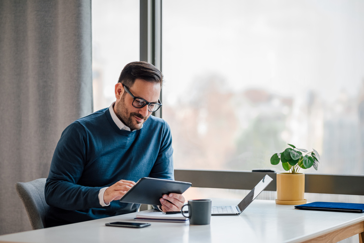 Insured taking claims survey online